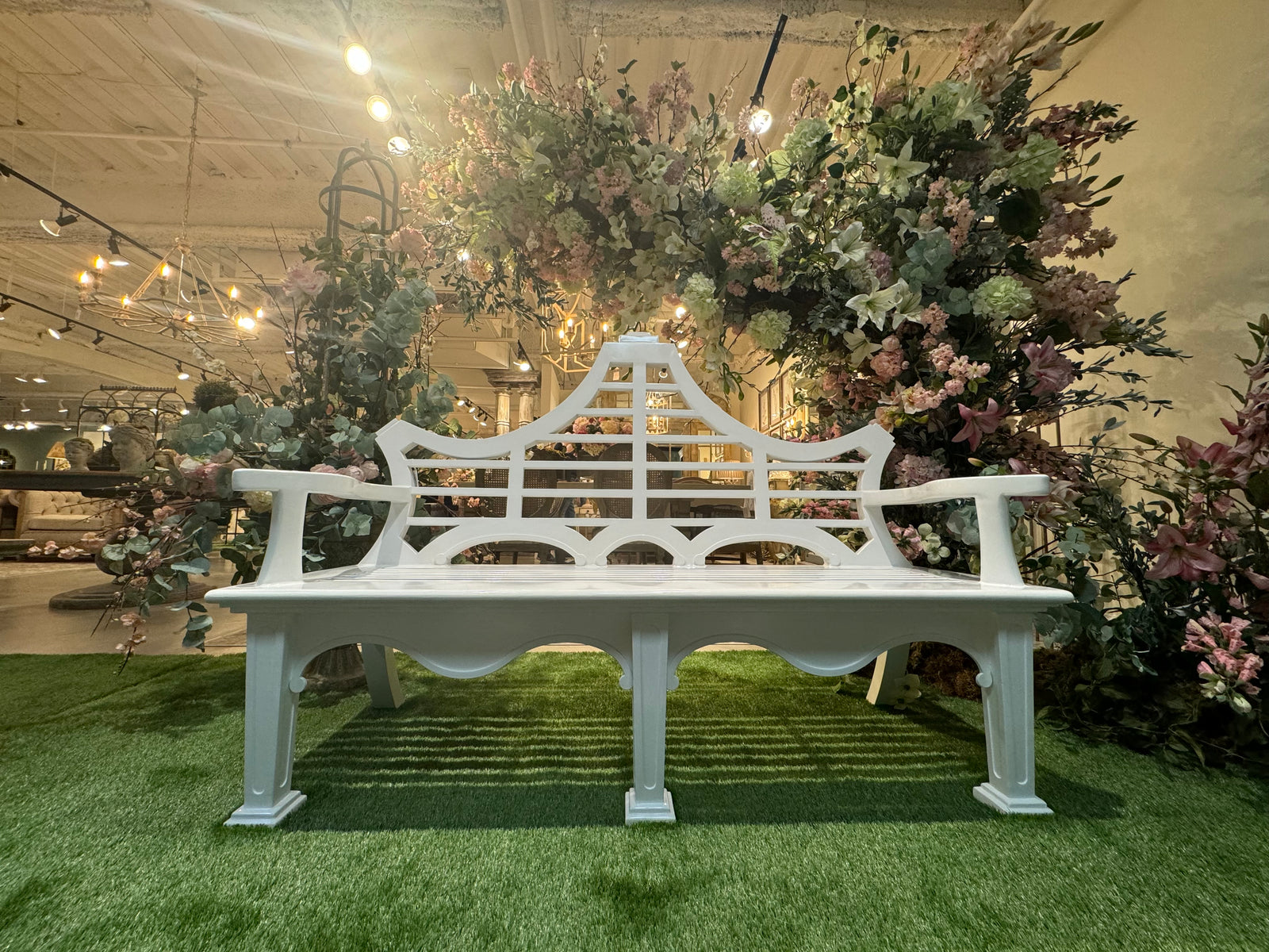 Cast Aluminum English Garden Bench, White