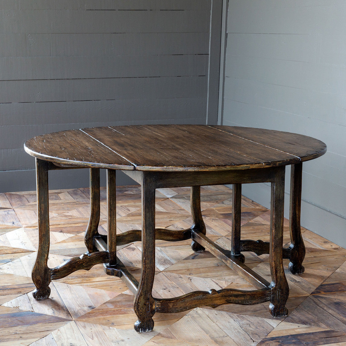 Vintage English gate leg dining table, old English drop leaf dining table for sale ￼