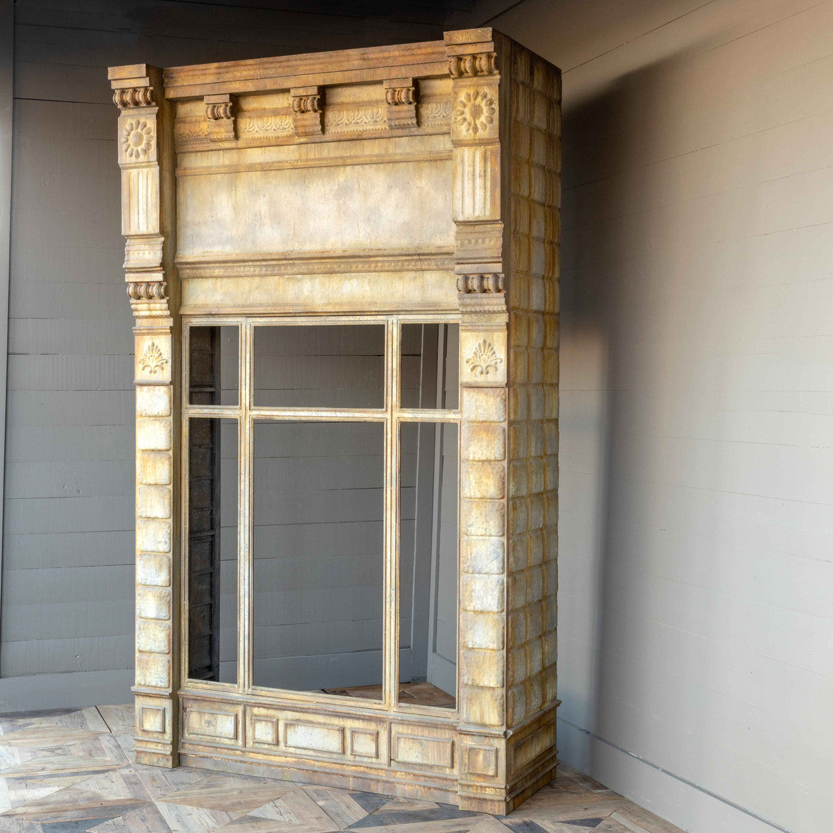 Market Square Facade