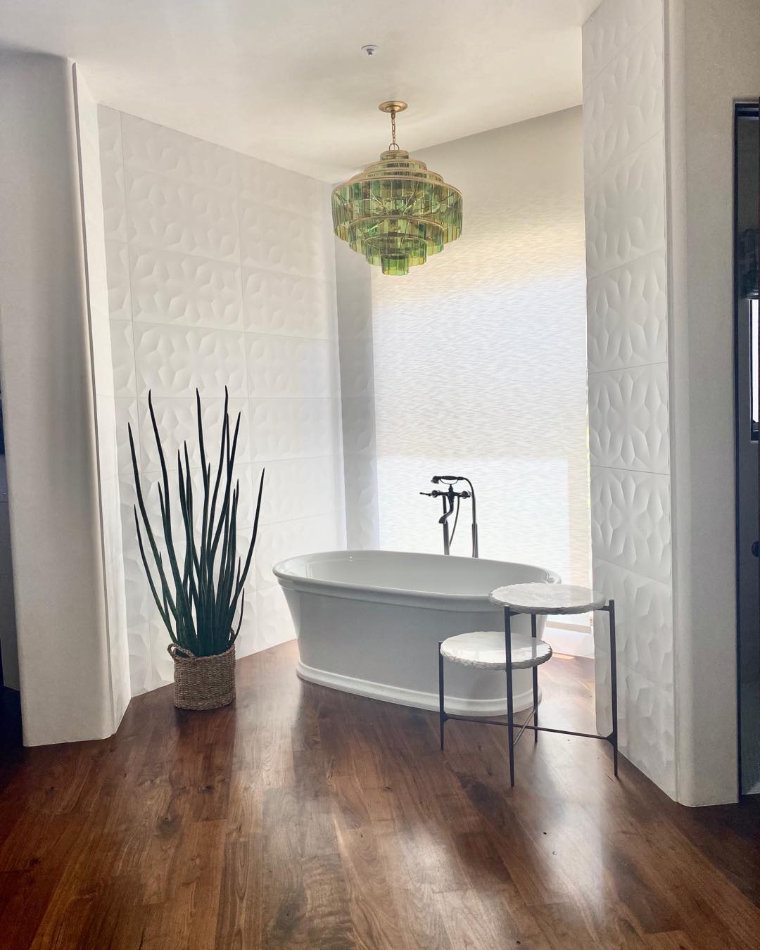 Currey chandelier cheap